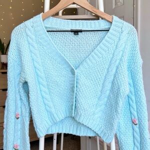 Wild Fable Light Blue Cropped V-Neck Cardigan Floral Embroidery Size Medium